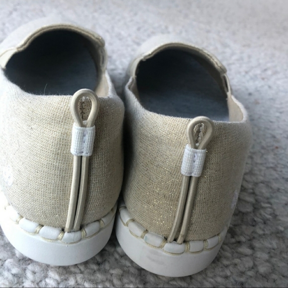 NWT Clark’s Gold Cloudsteppers - Picture 7 of 8